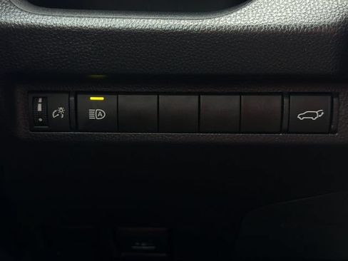 Used 2025 Toyota RAV4 XLE Premium FWD image 28