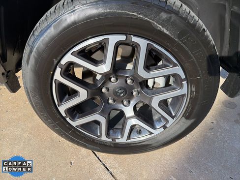 Used 2025 RAM 1500 Laramie image 7