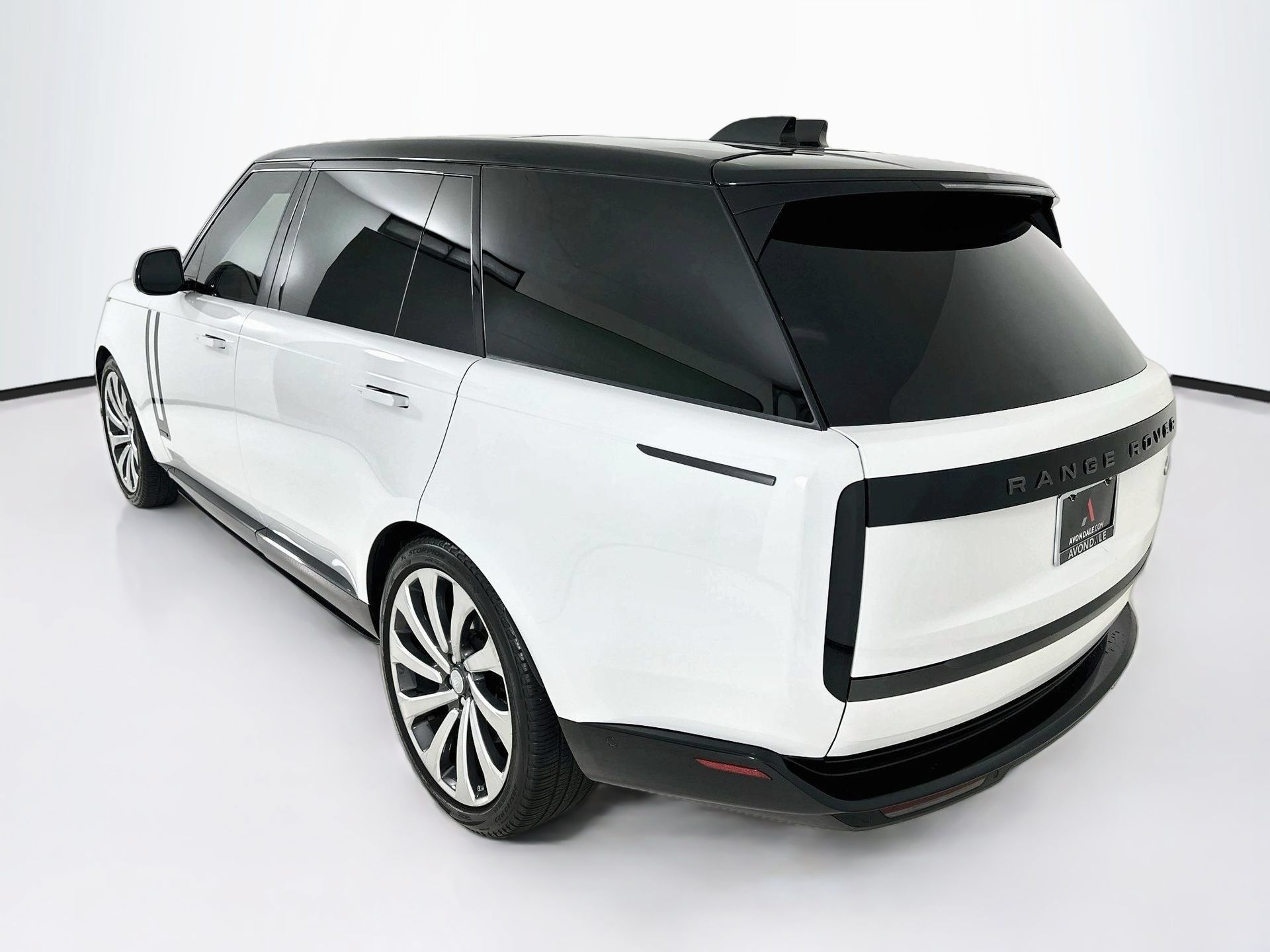 Used 2023 Land Rover Range Rover Long Wheelbase Autobiography AWD/4WD image 6