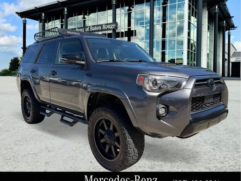Used 2021 Toyota 4Runner Venture w/ Moonroof Package AWD/4WD image 1