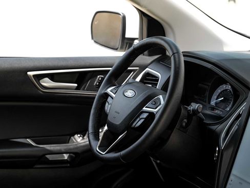 Used 2024 Ford Edge SEL w/ Convenience Package image 18