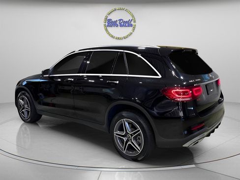 Used 2020 Mercedes-Benz GLC 300 4MATIC image 3