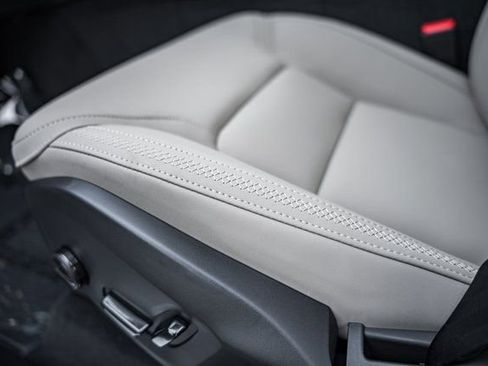 New 2026 Volvo XC90 B6 Plus w/ Protection Package Premier image 36