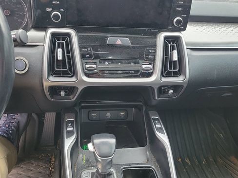 Used 2022 Kia Sorento S w/ Panoramic Sunroof Package image 32