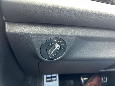 Used 2025 Volkswagen Jetta Sport image 19