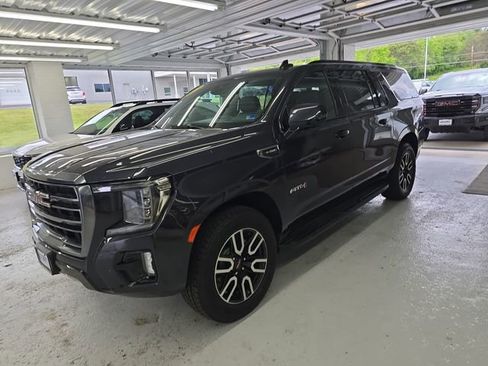 Used 2023 GMC Yukon XL AT4 w/ LPO, Floor Liner Package AWD/4WD image 2
