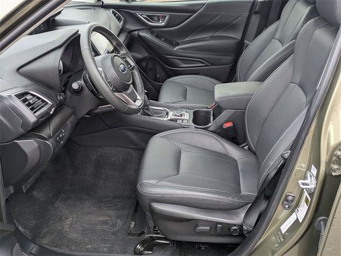 Used 2023 Subaru Forester Touring image 13