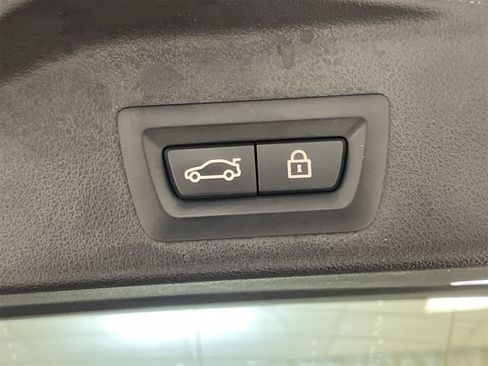 Used 2021 BMW X5 sDrive40i w/ Premium Package image 25