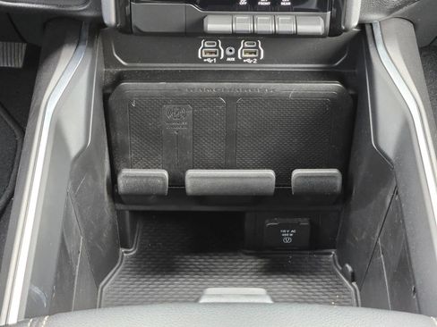 Used 2025 RAM 1500 Big Horn image 18