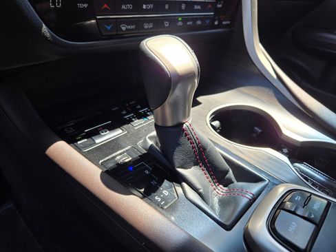 Used 2018 Lexus RX 450h AWD w/ Premium Package image 18