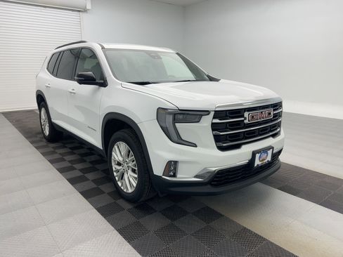 Used 2025 GMC Acadia Elevation w/ Elevation Premium Package image 7