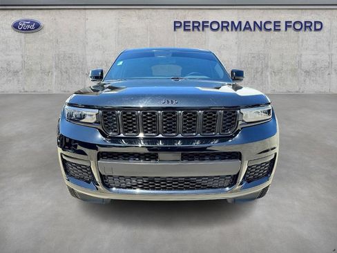 Used 2021 Jeep Grand Cherokee L Laredo image 3