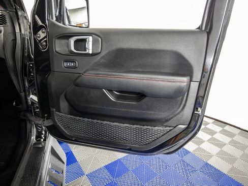 Used 2023 Jeep Gladiator Rubicon w/ LED Lighting Group AWD/4WD image 16
