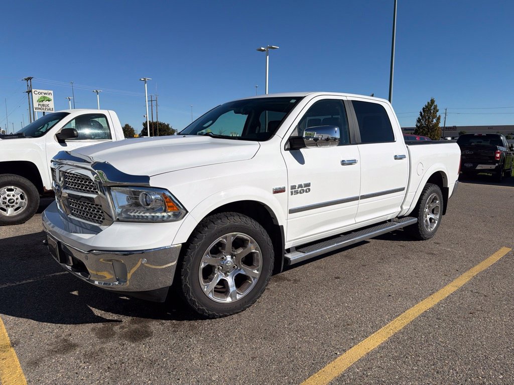 Used 2015 RAM 1500 Laramie w/ Convenience Group AWD/4WD image 3