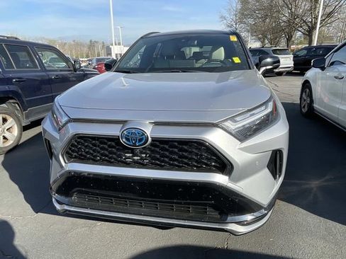 Used 2024 Toyota RAV4 XSE w/ Premium Package image 6