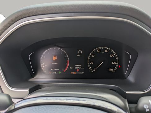 Used 2025 Honda Pilot Touring image 36