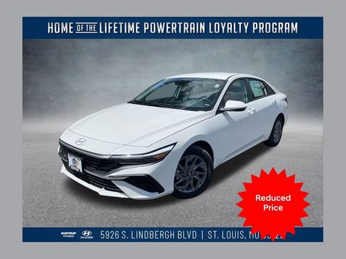 Used 2025 Hyundai Elantra Blue image 1