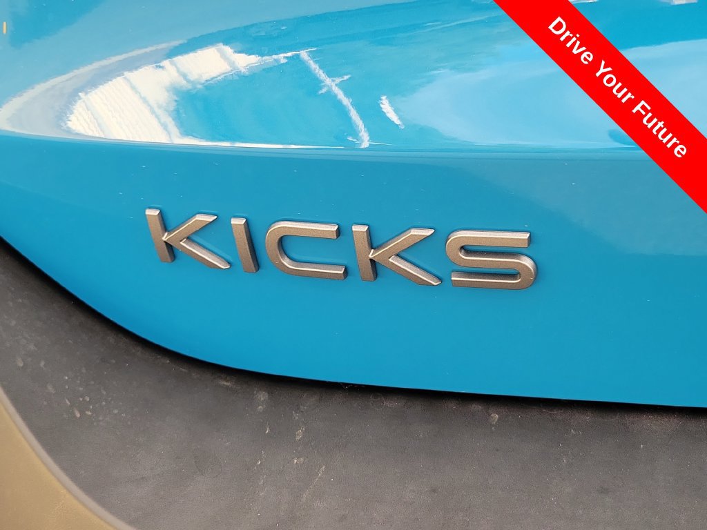 Used 2026 Nissan Kicks SR w/ Illumination Package FWD image 30