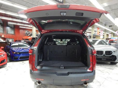 Used 2023 Chevrolet Traverse Premier image 5