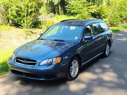 Used 2005 Subaru Legacy 2.5i AWD/4WD image 1