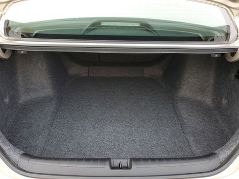 Certified 2018 Honda Accord EX-L image 28