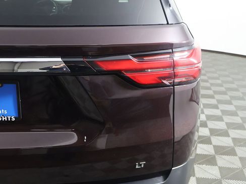 Used 2023 Chevrolet Traverse LT AWD/4WD image 17