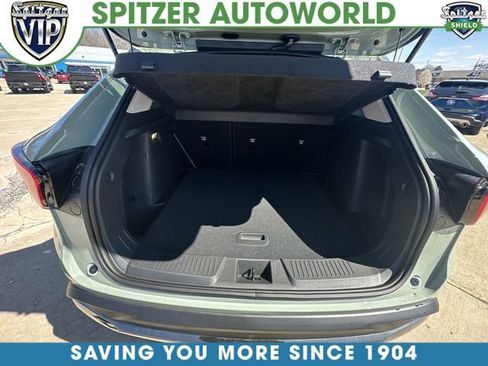 New 2026 Chevrolet Trax ACTIV w/ Sunroof Package FWD image 27