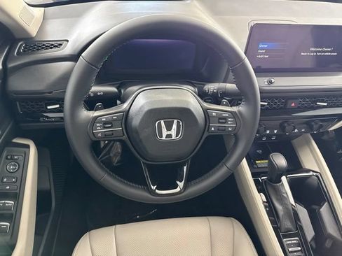 Used 2025 Honda Accord EX-L image 28