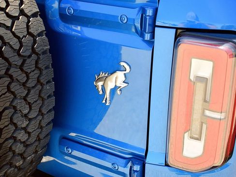 Used 2025 Ford Bronco Badlands AWD/4WD image 8