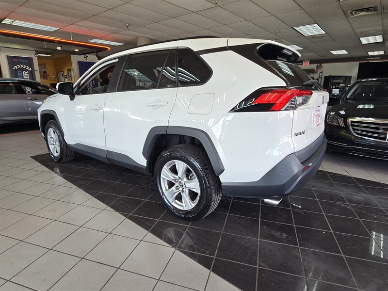 Used 2021 Toyota RAV4 XLE FWD image 6