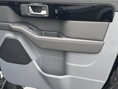 New 2025 INEOS Grenadier AWD/4WD image 18