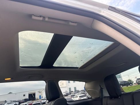 Used 2019 INFINITI QX60 Luxe w/ Sensory Package AWD/4WD image 13