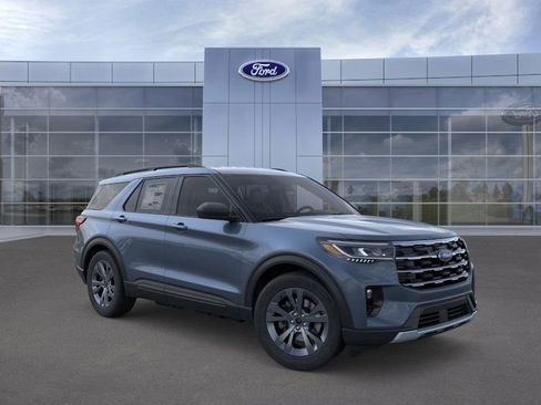 New 2026 Ford Explorer Active image 7