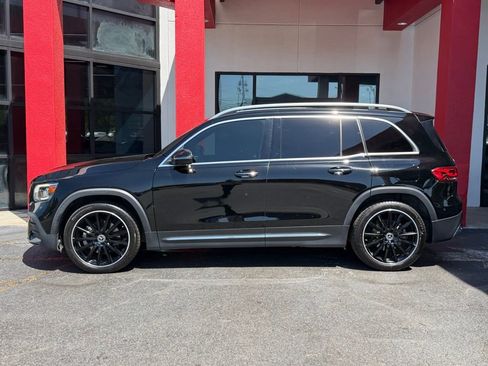 Used 2022 Mercedes-Benz GLB 250 image 3