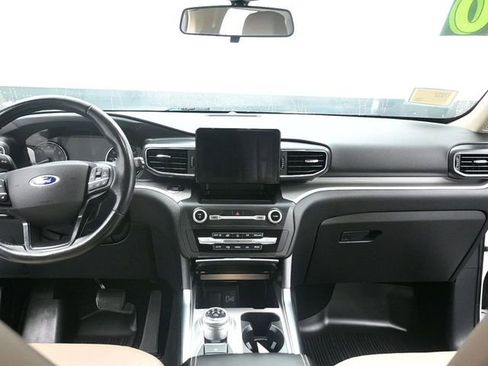 Used 2020 Ford Explorer XLT w/ Equipment Group 202A image 20