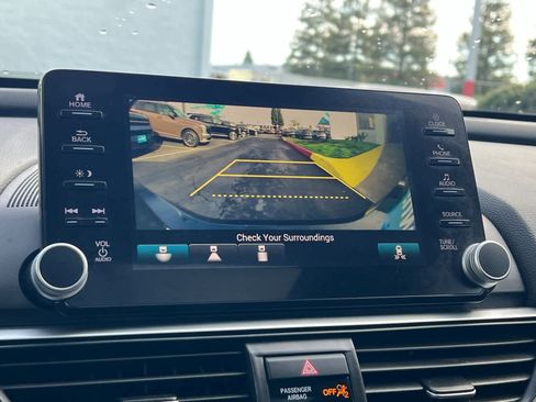 Used 2018 Honda Accord EX image 18