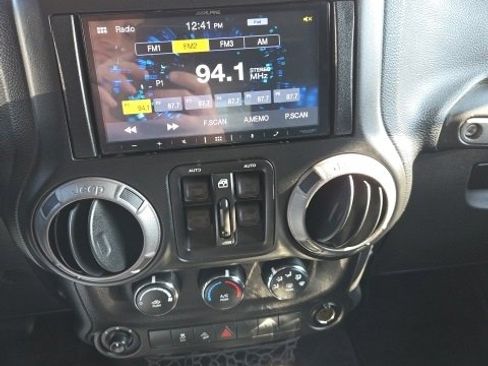 Used 2017 Jeep Wrangler Unlimited Sport w/ Quick Order Package 24S image 15