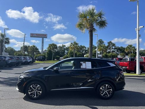Used 2023 Kia Sportage EX FWD image 7