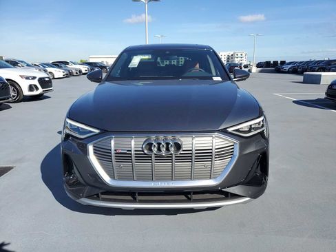 Certified 2023 Audi e-tron Premium Plus w/ Premium Plus Package image 9