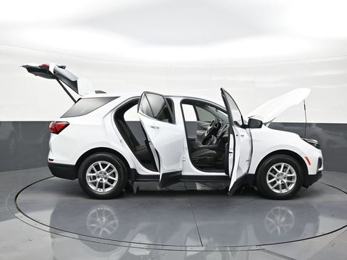 Used 2024 Chevrolet Equinox LT FWD image 29