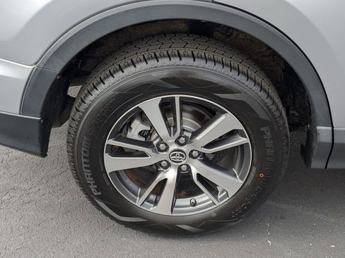 Used 2018 Toyota RAV4 XLE image 26