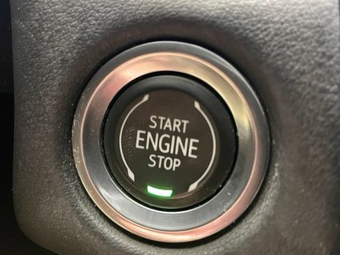 Used 2023 GMC Yukon AT4 AWD/4WD image 39