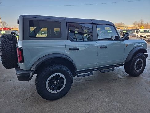 Used 2023 Ford Bronco Badlands w/ Sasquatch Package image 12