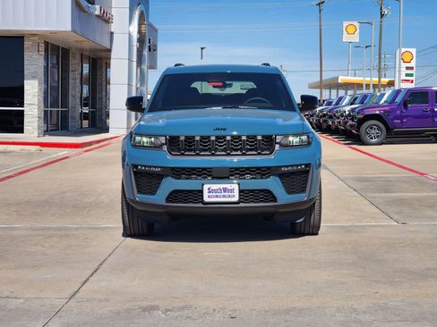 New 2026 Jeep Grand Cherokee L Limited image 7