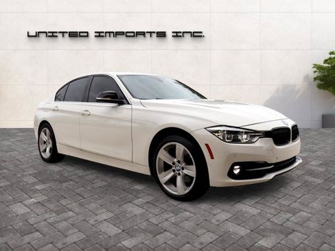 Used 2017 BMW 330i Sedan RWD image 9
