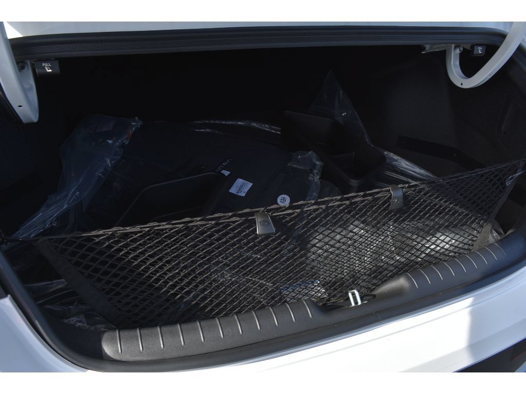 New 2026 Hyundai Elantra SEL FWD image 12