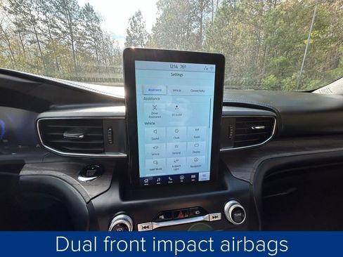 Used 2020 Ford Explorer Platinum w/ Premium Technology Package image 40