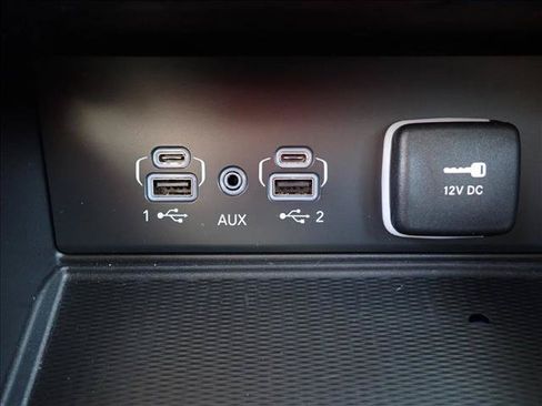 Used 2023 Jeep Grand Cherokee Limited w/ Luxury Tech Group II AWD/4WD image 21