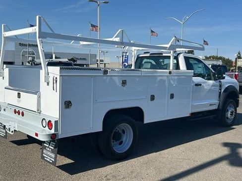 New 2025 Ford F550 4x4 Regular Cab Super Duty image 5