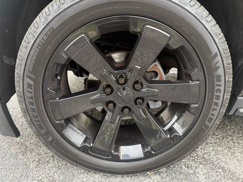 Used 2019 Chevrolet Tahoe Premier AWD/4WD image 10